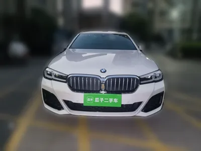 BMW 5 Series 2022, 36400 км, за 266378.43 CNY