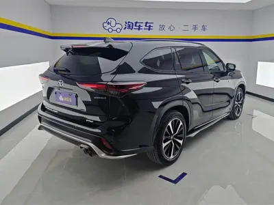 Toyota Crown Kluger 2023, 41400 км, за 216800 CNY