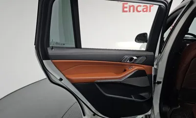 BMW X7 2025, 26247 км, за 124500000 KRW - фото 24