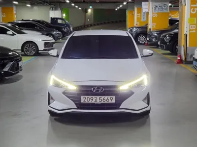 Hyundai Avante 2019, 105586 км, за 9900000 KRW