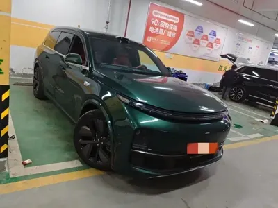 Li Auto Li L9 2023, 50000 км, за 184800 CNY