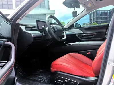 Xpeng P7 2022, 50000 км, за 98000 CNY