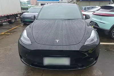 Tesla Model Y 2022, 60600 км, за 170139.58 CNY