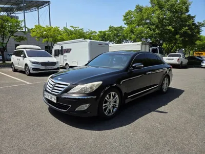 Hyundai Genesis · 2012 год