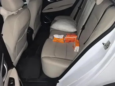 Geely Emgrand 2018, 78200 км, за 15700 CNY - фото 11