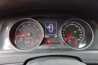 Volkswagen Golf 2019, 88800 км, за 61888.71 CNY - фото 12