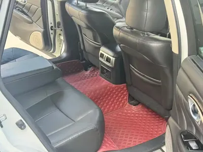 Infiniti Q70 2017, 170000 км, за 69800 CNY - фото 7