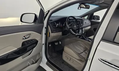 Kia Canival 2018, 149341 км, за 9900000 KRW - фото 10