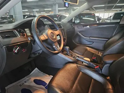 Volkswagen Jetta 2014, 165000 км, за 3900000 KRW - фото 9