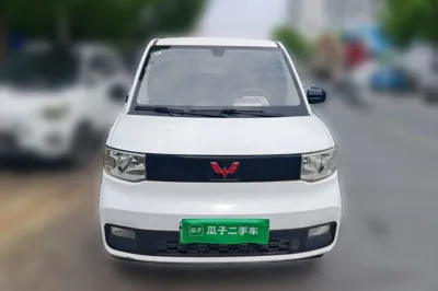 Wuling Hongguang MINIEV 2020, 12100 км, за 29938.26 CNY